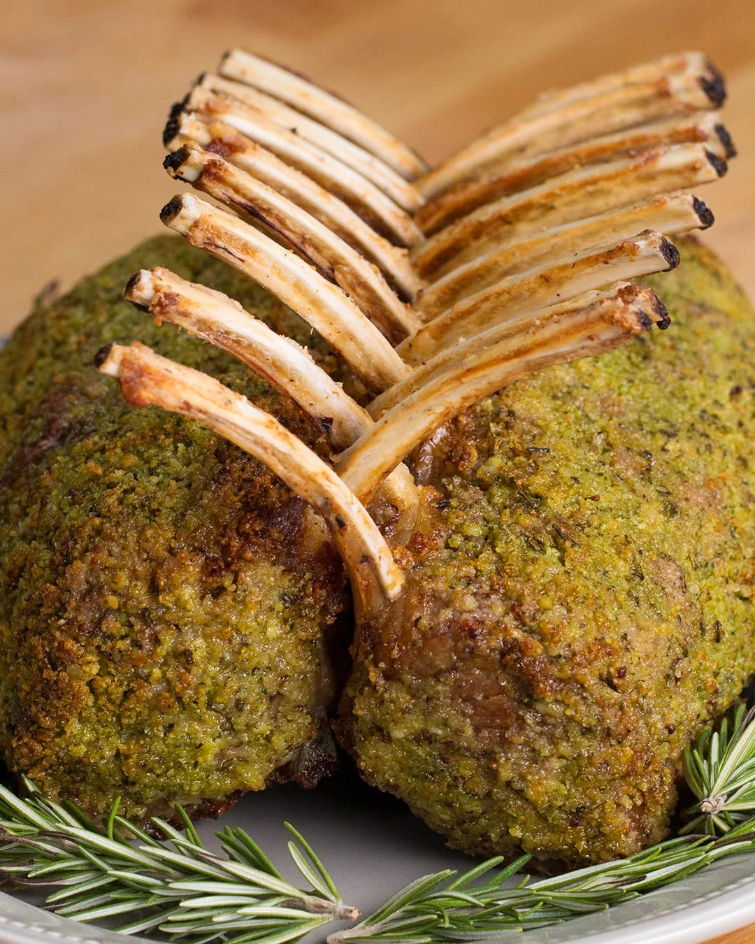 CARRE D'AGNEAU EN CROUTE DE PERSILLADE.jpg
