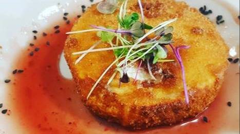 Queso de Cabra en Cobertura con melaza de frutos Rojos Silvestres..jpg Queso de Cabra en Cobertura con melaza de frutos Rojos Silvestres..jpg