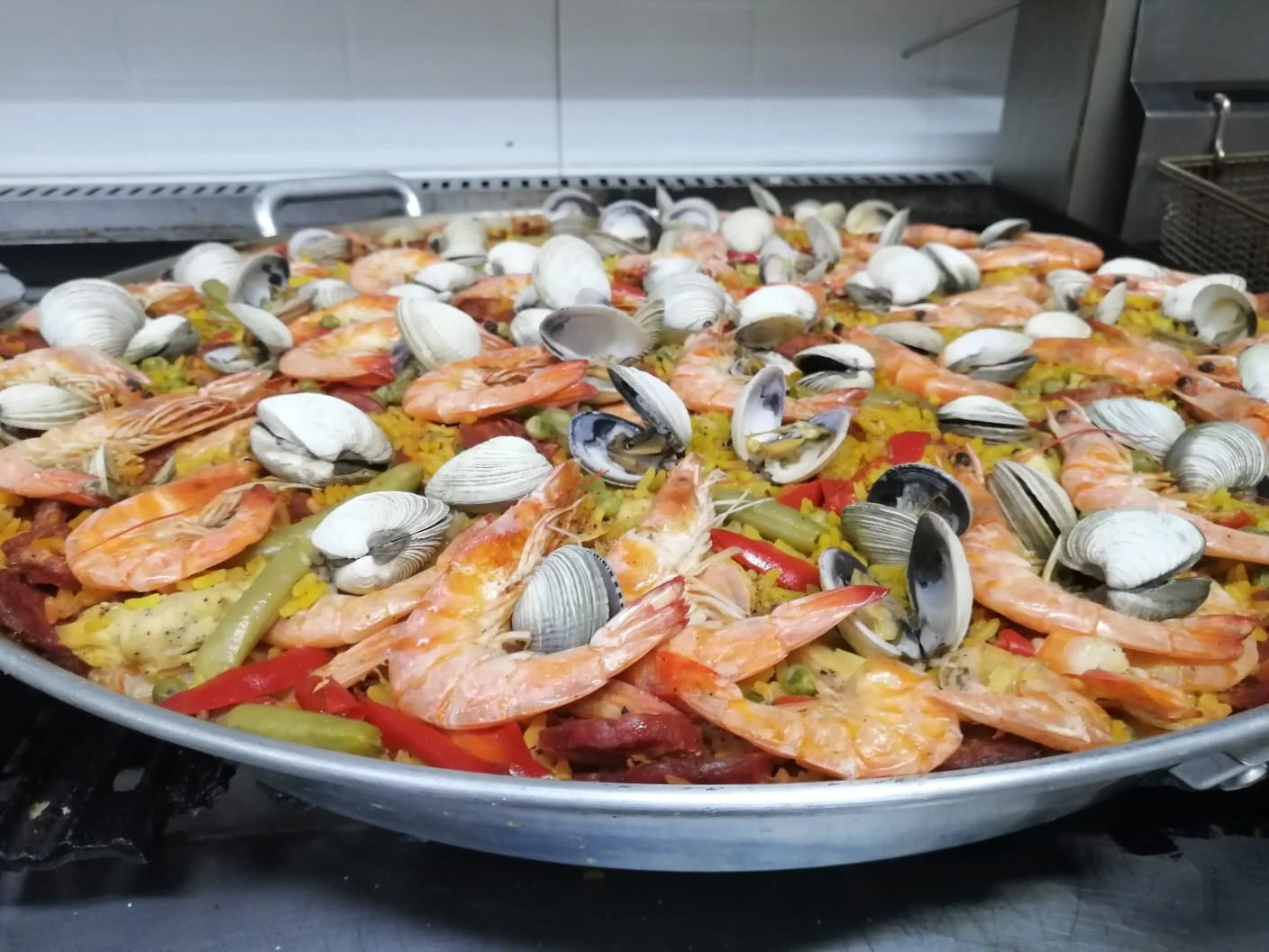 Paella.jpg Paella.jpg