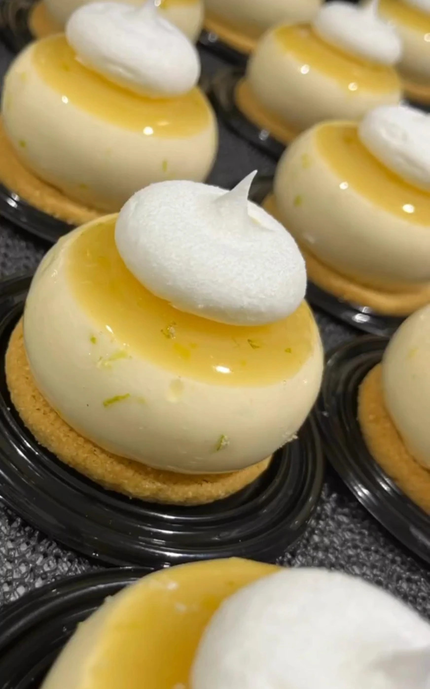 lemon lime merenque cake.jpeg lemon lime merenque cake.jpeg