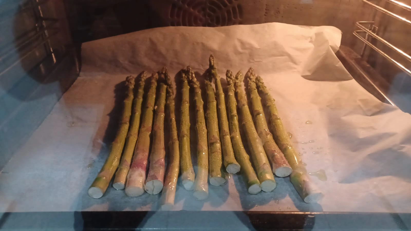 asparagus.jpeg asparagus.jpeg