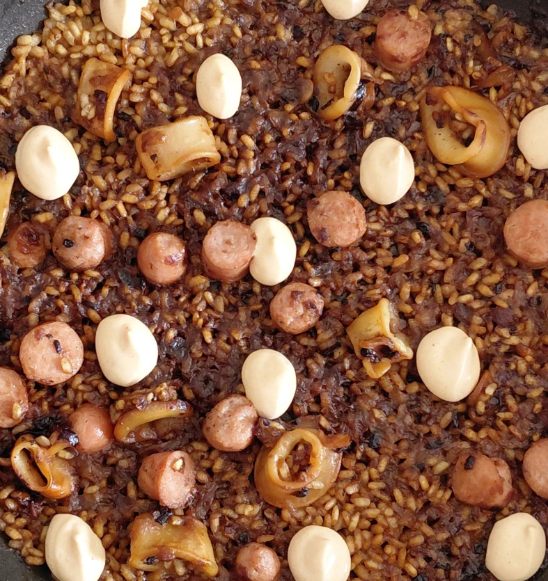 arroz calamar con salsichas.jpg arroz calamar con salsichas.jpg