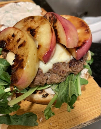 hamburguesa cin duraznos chilenos de estacion.jpg hamburguesa cin duraznos chilenos de estacion.jpg