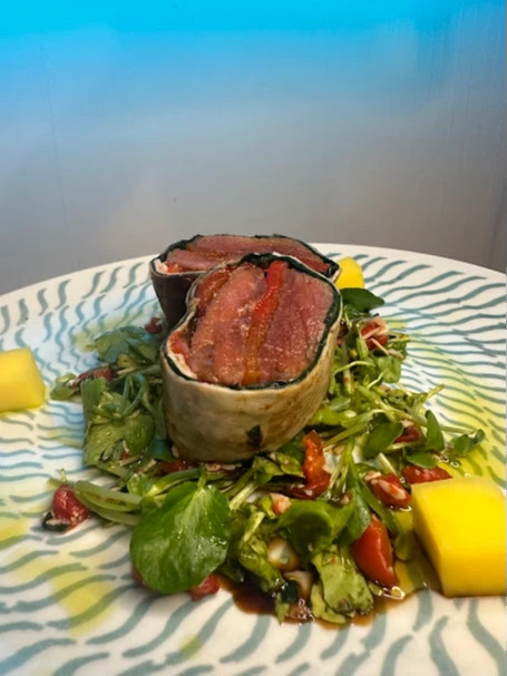 lomo de vacuno con pimentones y jamon.jpg lomo de vacuno con pimentones y jamon.jpg