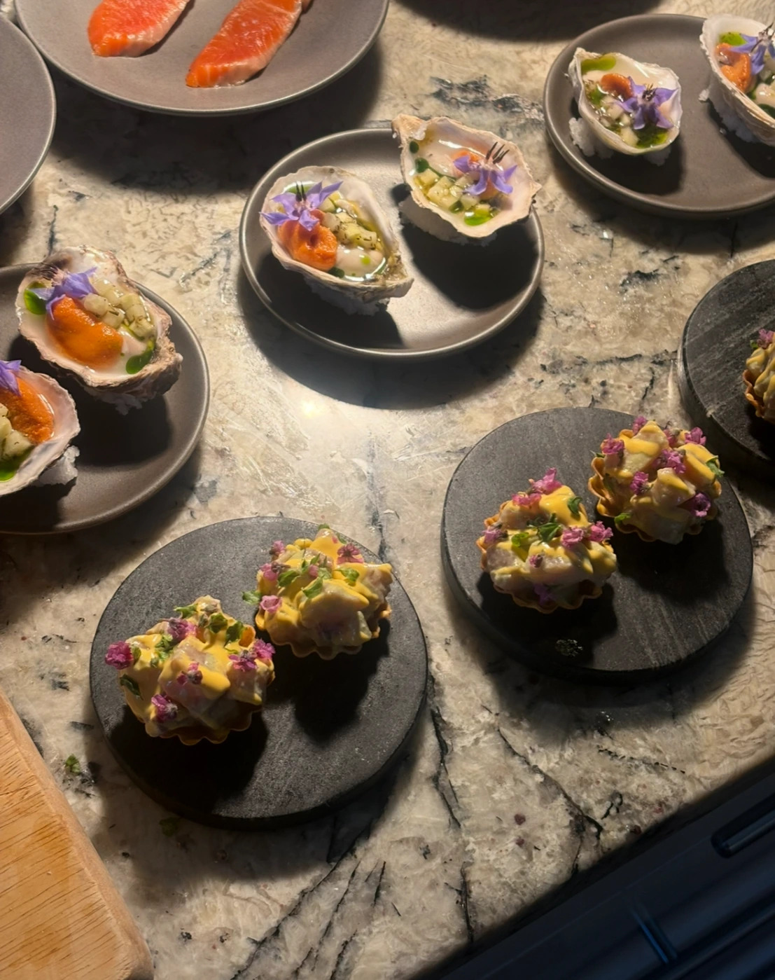 Canapes.jpg Canapes.jpg