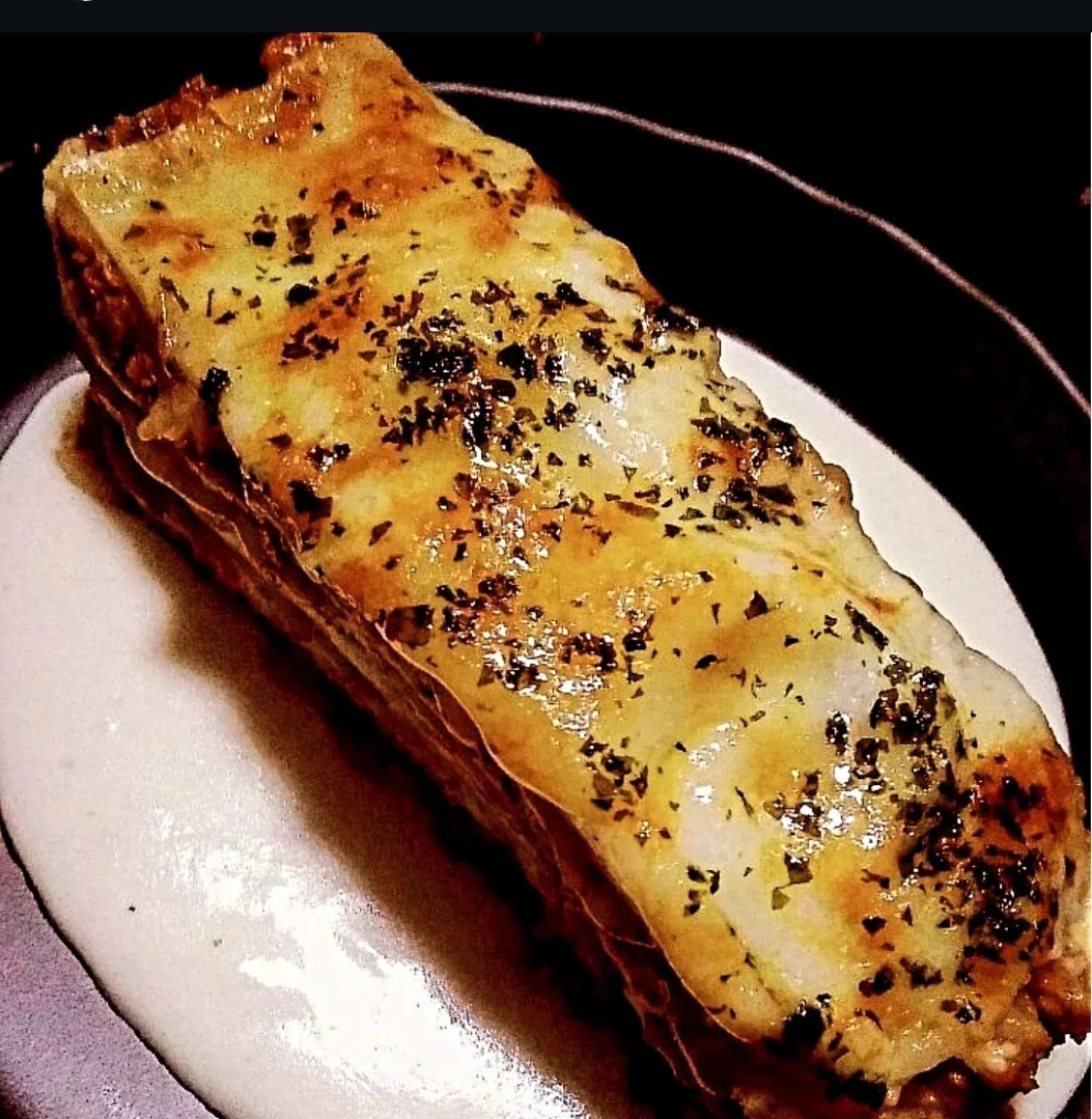 Deliciosos platillos italianos con ingredientes de alta calidad