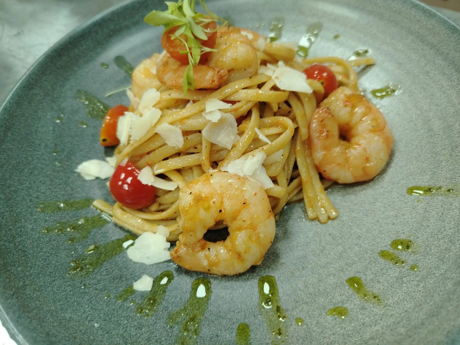 linguinis con camarones.jpeg linguinis con camarones.jpeg