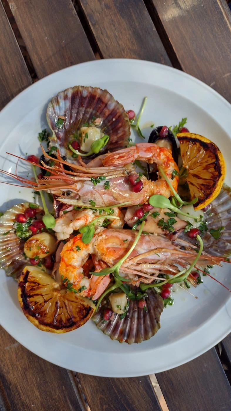 MARISCOS A LA PLANCHA.jpeg MARISCOS A LA PLANCHA.jpeg