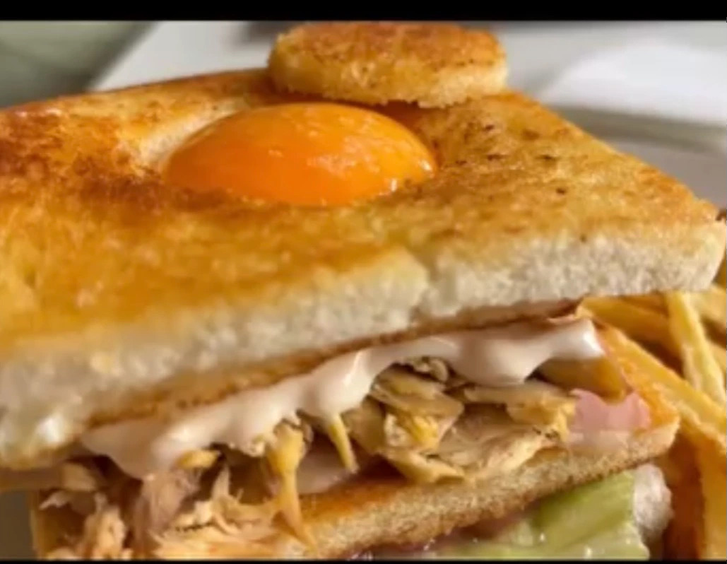 CLUB SANDWICH.jpg CLUB SANDWICH.jpg