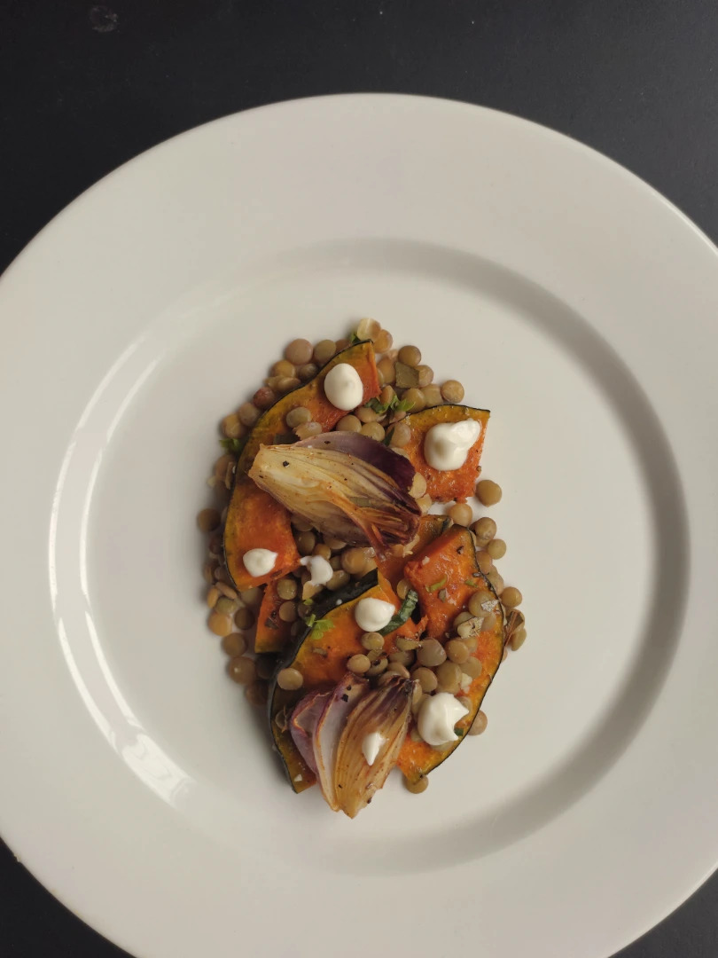 MEDITERRÁNEO, ESPECIAS Y FUEGO LENTO