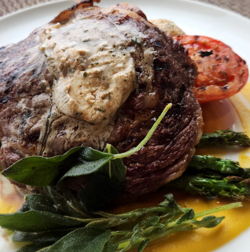Sous_Vide_Ribeye,_Porcini_Butter,_Butternut_Puree_2.jpg