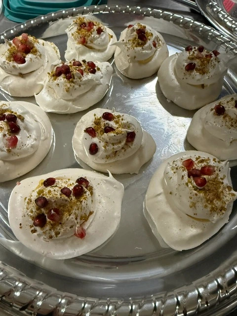 Pomegranate and Pistachio Pavlova.jpeg Pomegranate and Pistachio Pavlova.jpeg