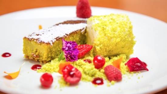 pistachio-and-olive-cake.jpg pistachio-and-olive-cake.jpg