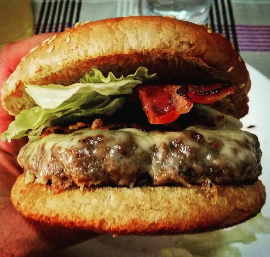 Hamburguesa.jpeg Hamburguesa.jpeg