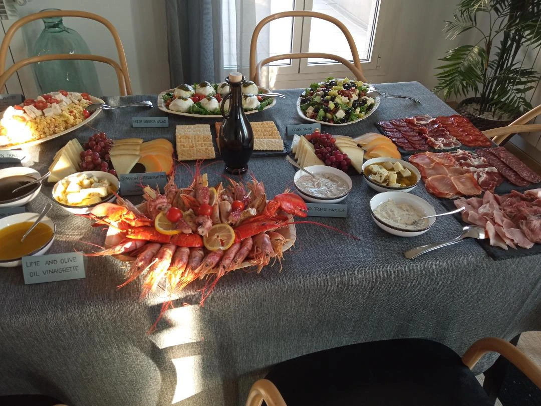 cena familia sueca.jfif cena familia sueca.jfif