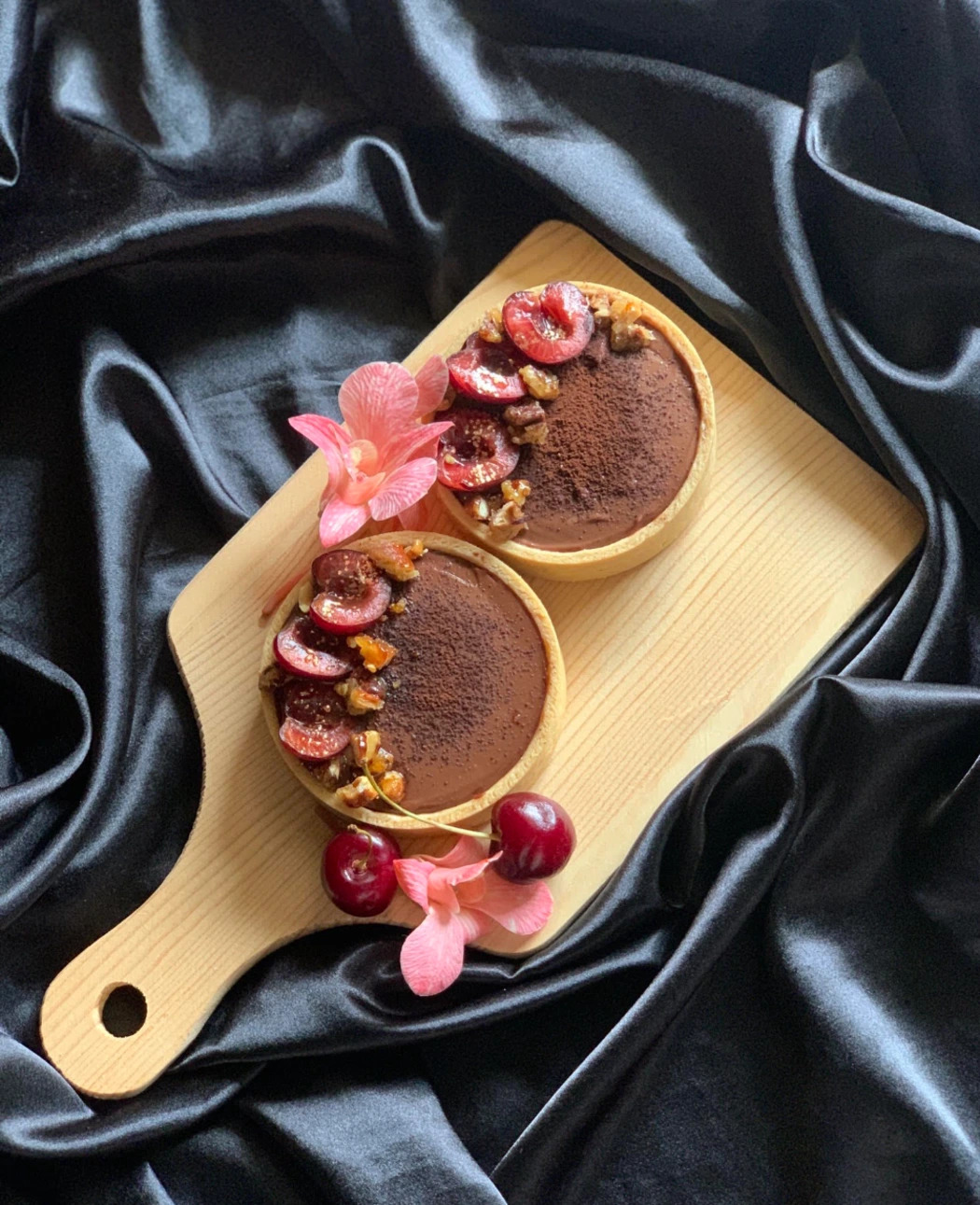 cherry chocolate tarts.jpg cherry chocolate tarts.jpg