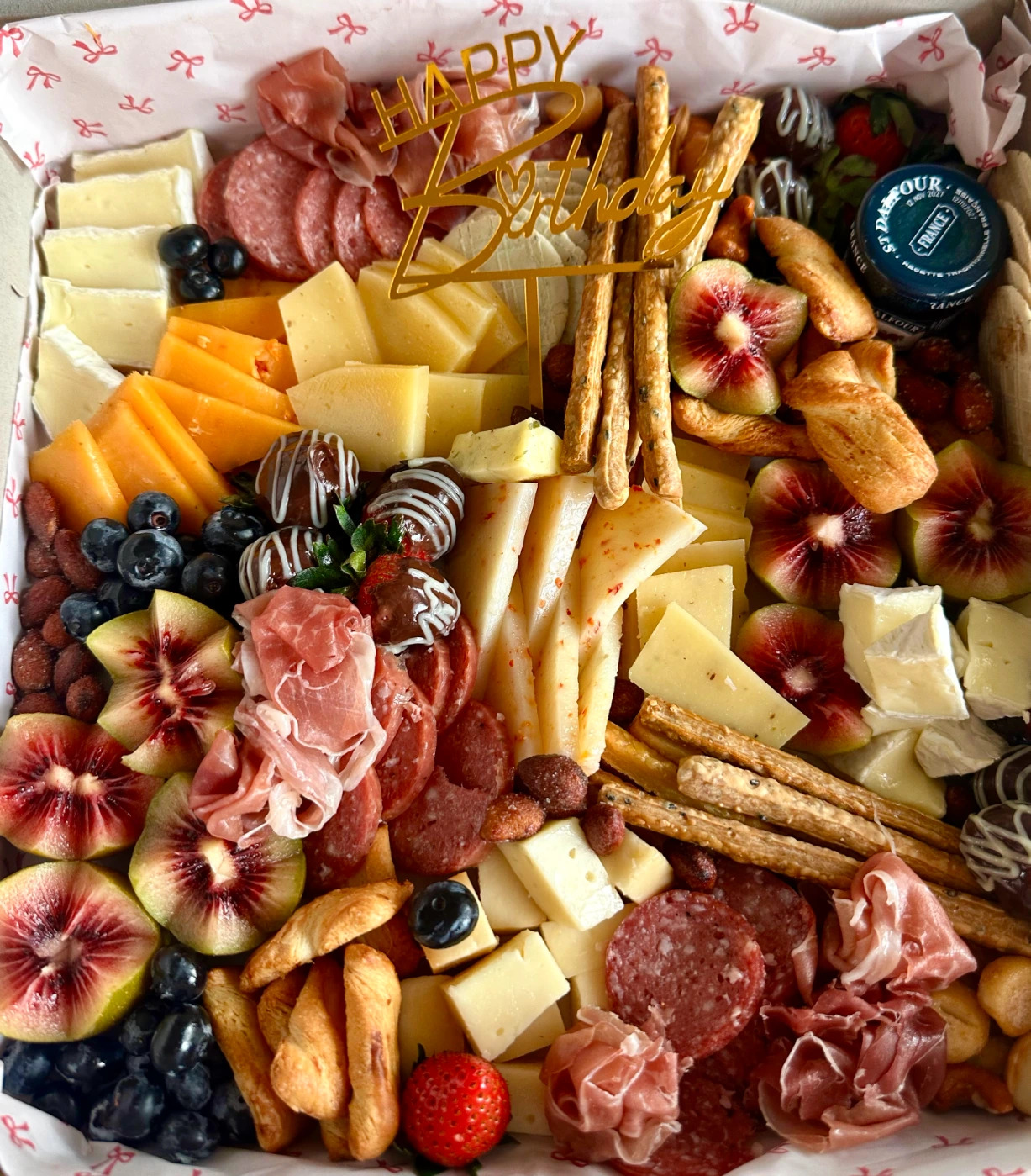 charcuterie box XL.jpeg charcuterie box XL.jpeg