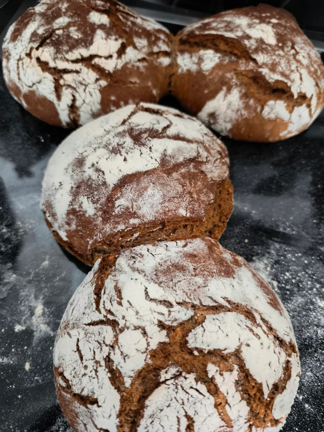 foodfoto_sauerteigbrote.jpeg foodfoto_sauerteigbrote.jpeg