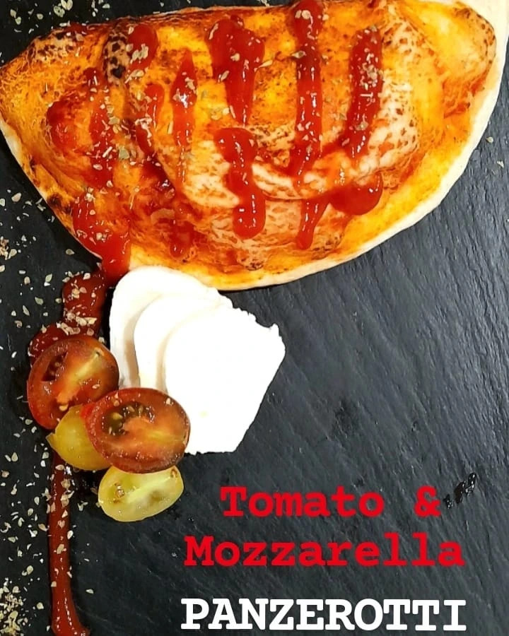 Panzerotto Classico.jpg Panzerotto Classico.jpg