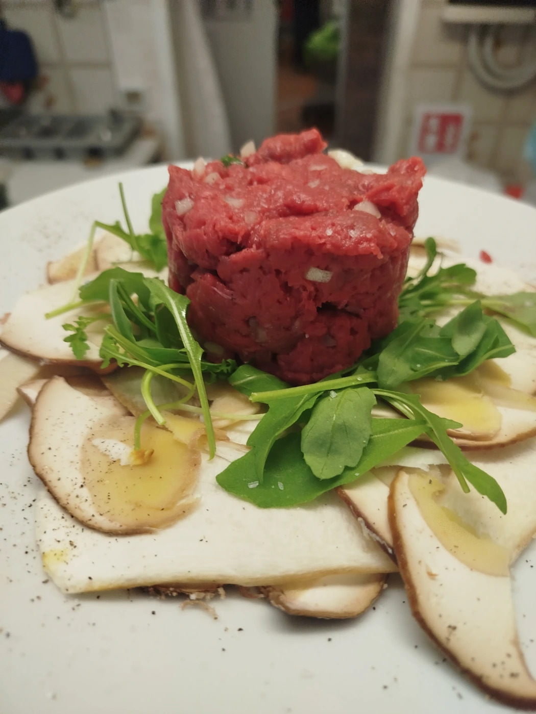 09_tartare_porcini_ORIG.jpg 09_tartare_porcini_ORIG.jpg