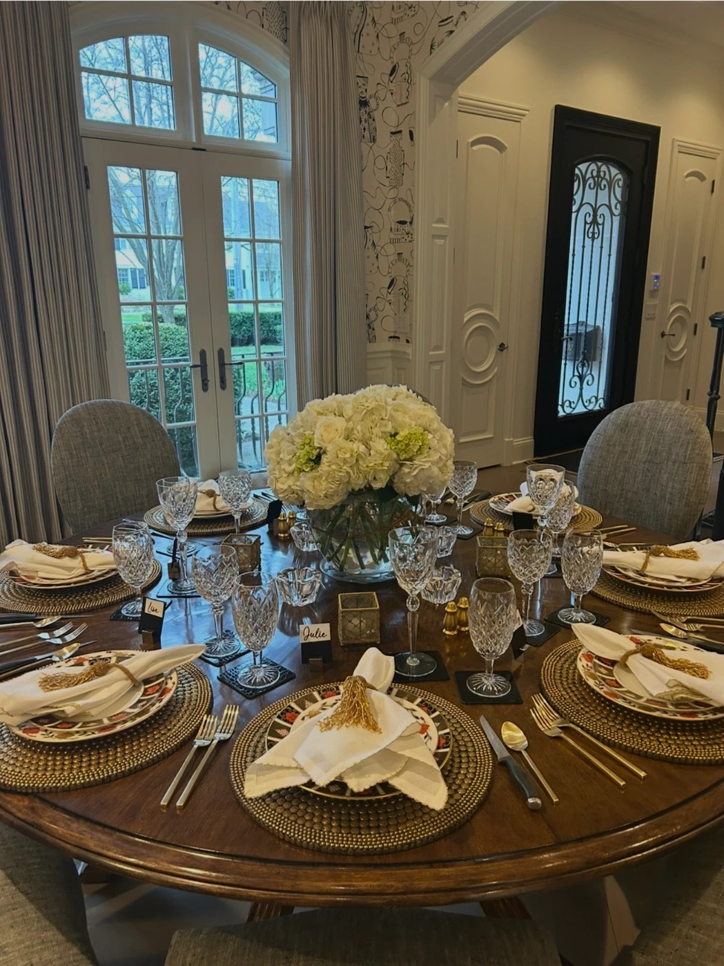 table.jpg table.jpg