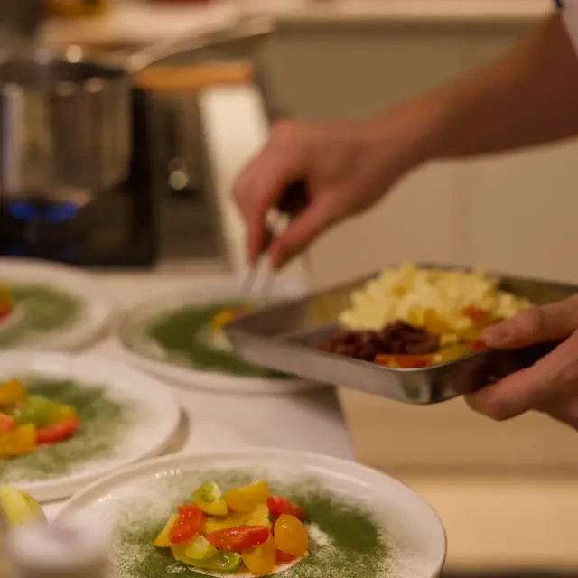 gallery-chef-tray.CtdeGH-r_v9Oed.webp