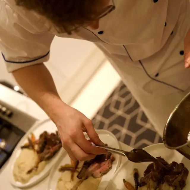 gallery-lamb-saucing.DByE_4i6_24h15P.webp