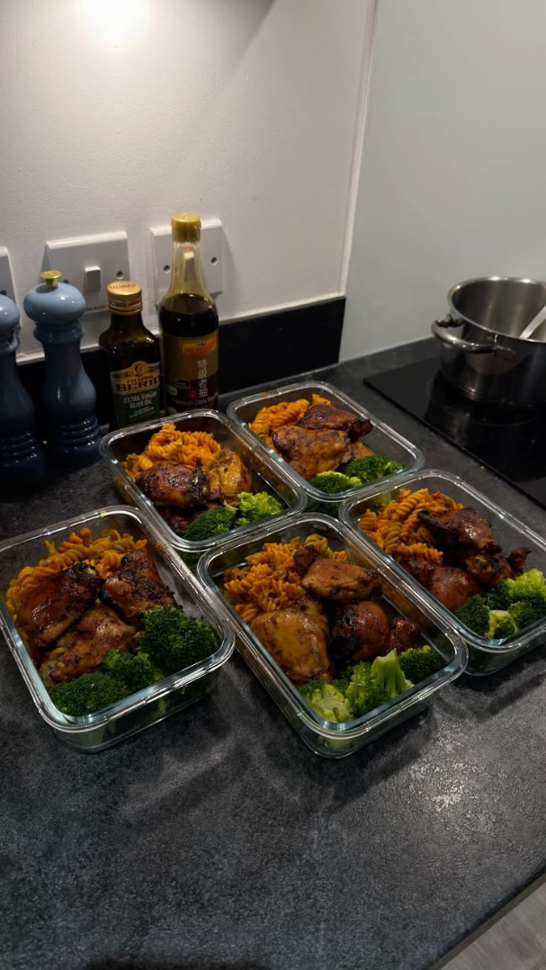 meal prep practico y casero , con variedad.