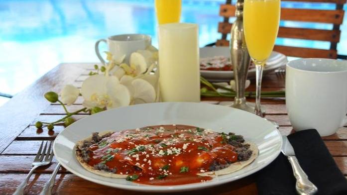 cec-huevos-rancheros.jpg cec-huevos-rancheros.jpg