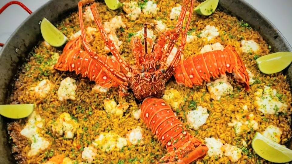 menu paella de langosta!