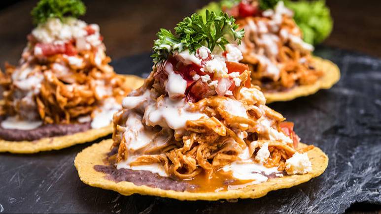 cuatro-recetas-para-preparar-tostadas-mexicanas-axion.jpg