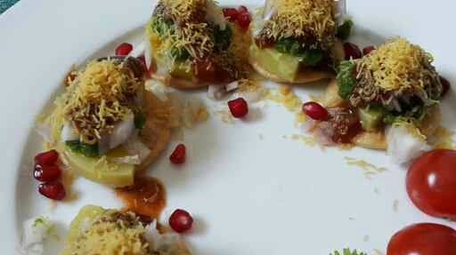 Sev Bateta Puri 3.jpg