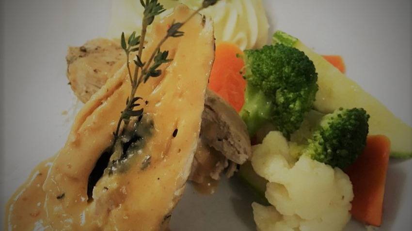 PECHUGA DE POLLO RELLENA.jpeg PECHUGA DE POLLO RELLENA.jpeg