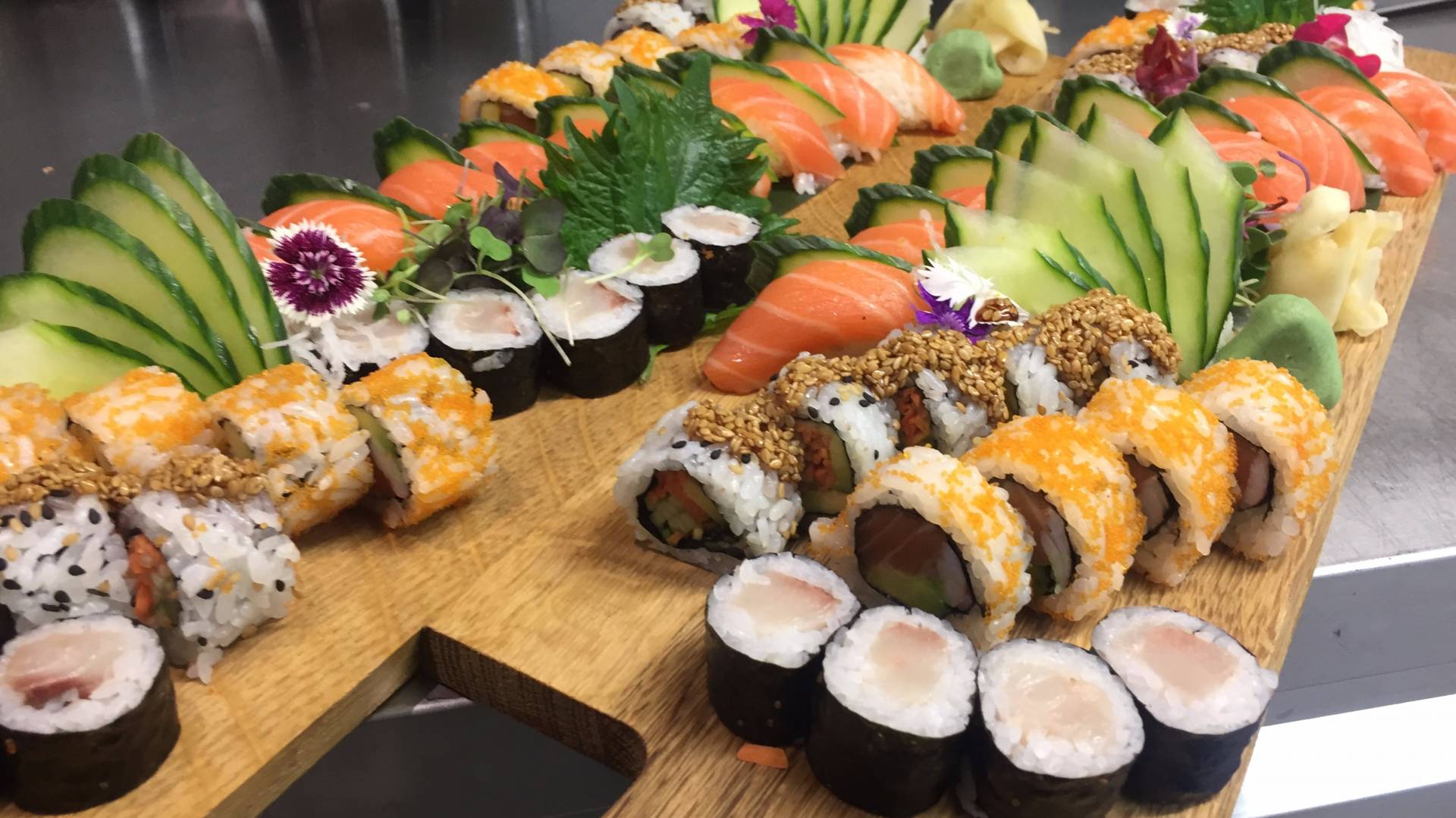 SUSHI NIGHT