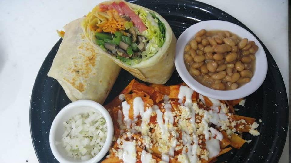 CHILAQUILES BURRITO.jpg CHILAQUILES BURRITO.jpg
