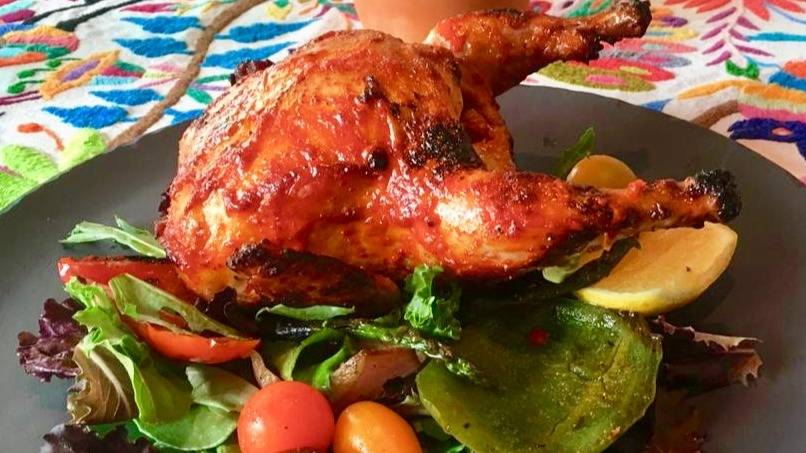 Pollo de leche o rock cornish con vegetales.jpg