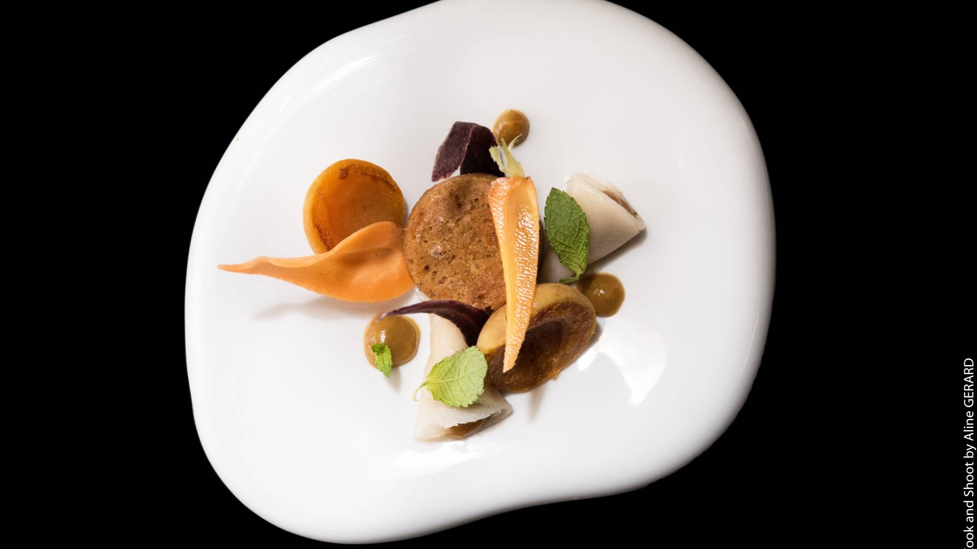 carotte cake, amande, abricot.jpg