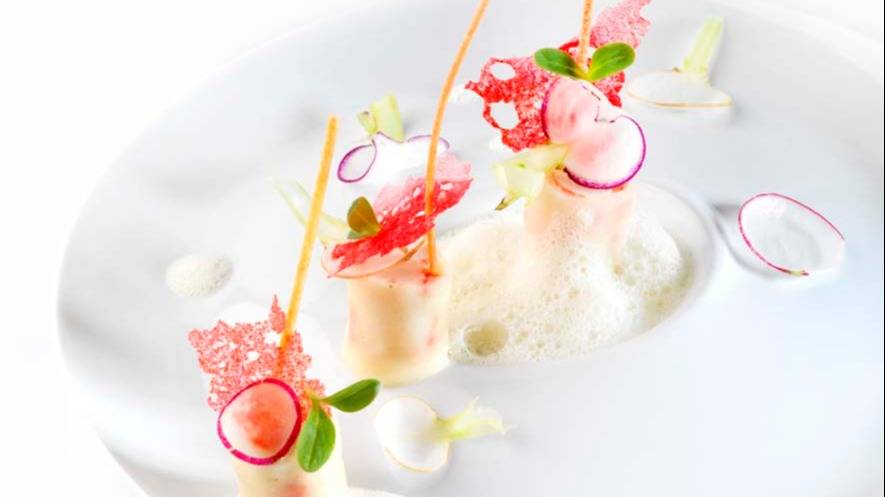 Gambas et radis noir comme un maki, émulsion de livèche.JPG