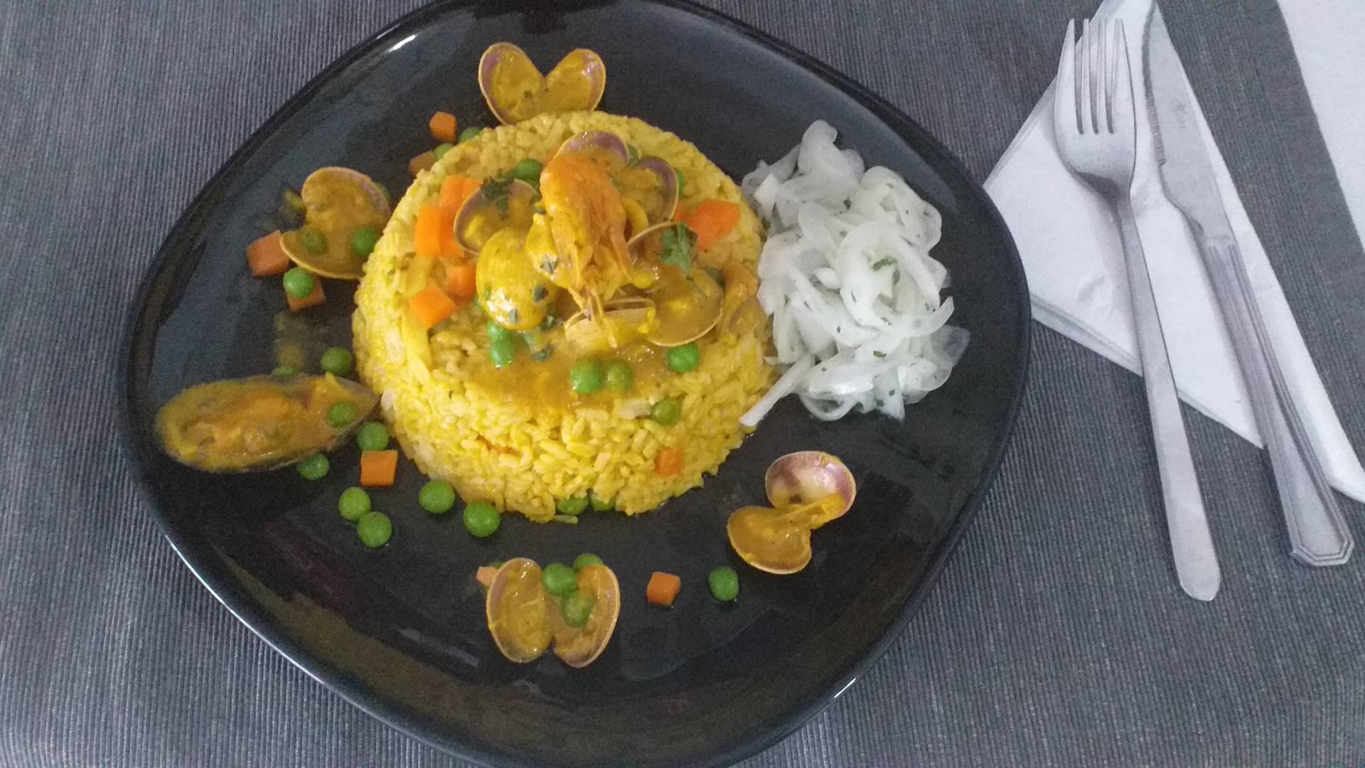 Frutos de mi tierrita y olas del mar
