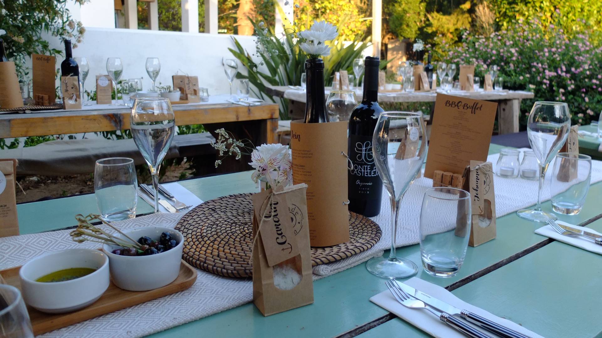 dinnertable.JPG