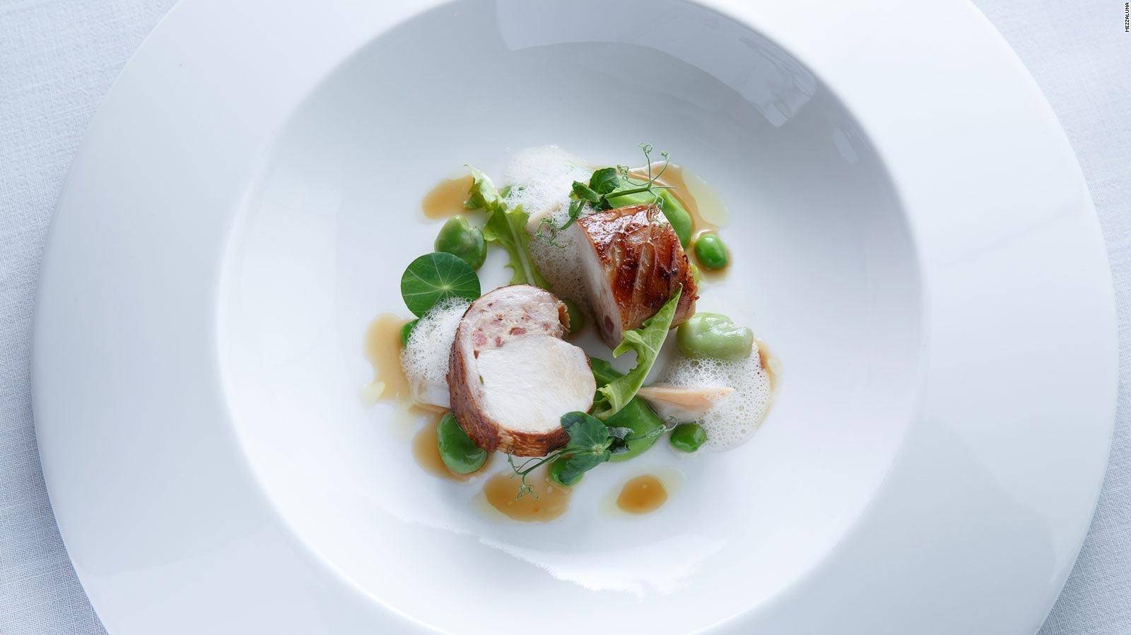 171206154324-michelin-guide-bangkok-2018---mezzaluna-full-169.jpg