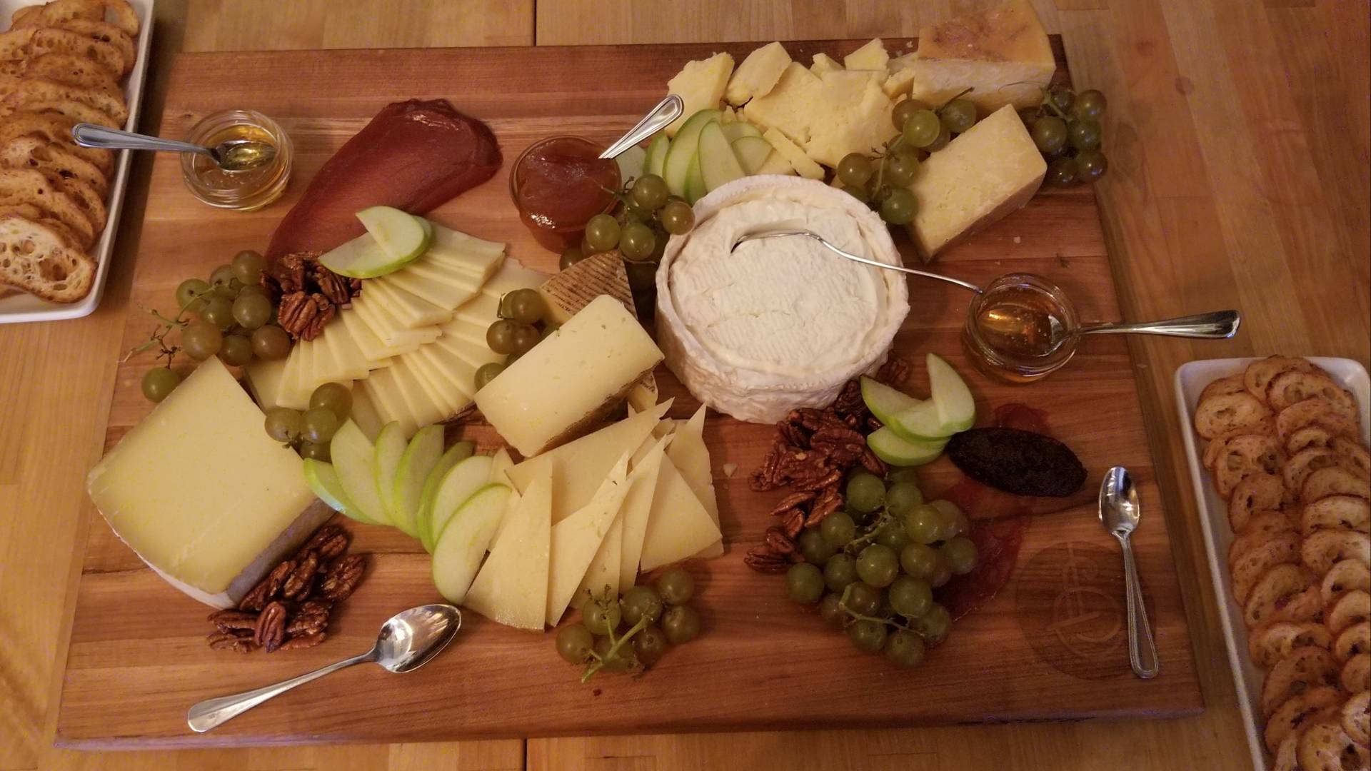 cheeseboard.jpg cheeseboard.jpg