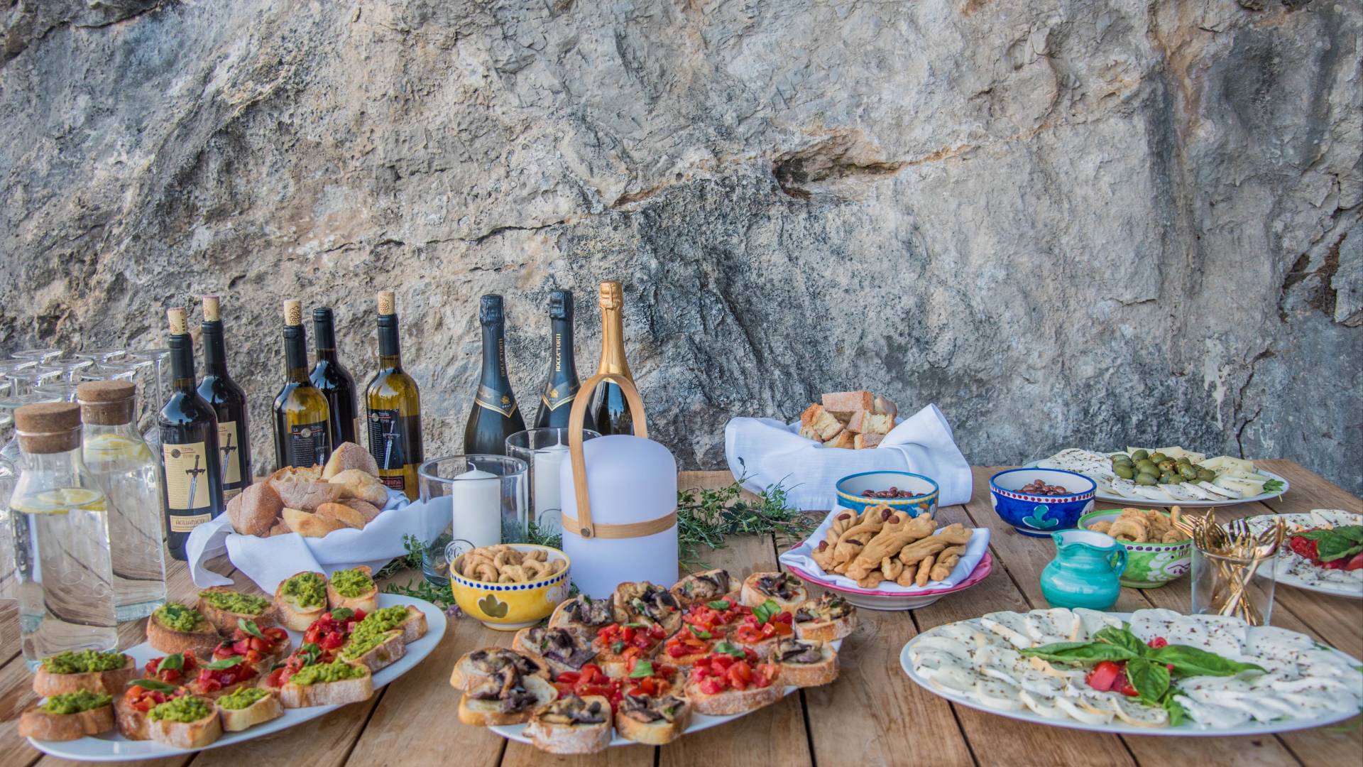 Caprese Buffet.jpg Caprese Buffet.jpg