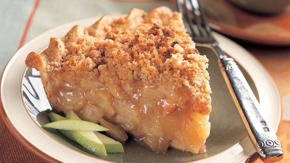 cinnamon-crumble-apple-pie.jpg