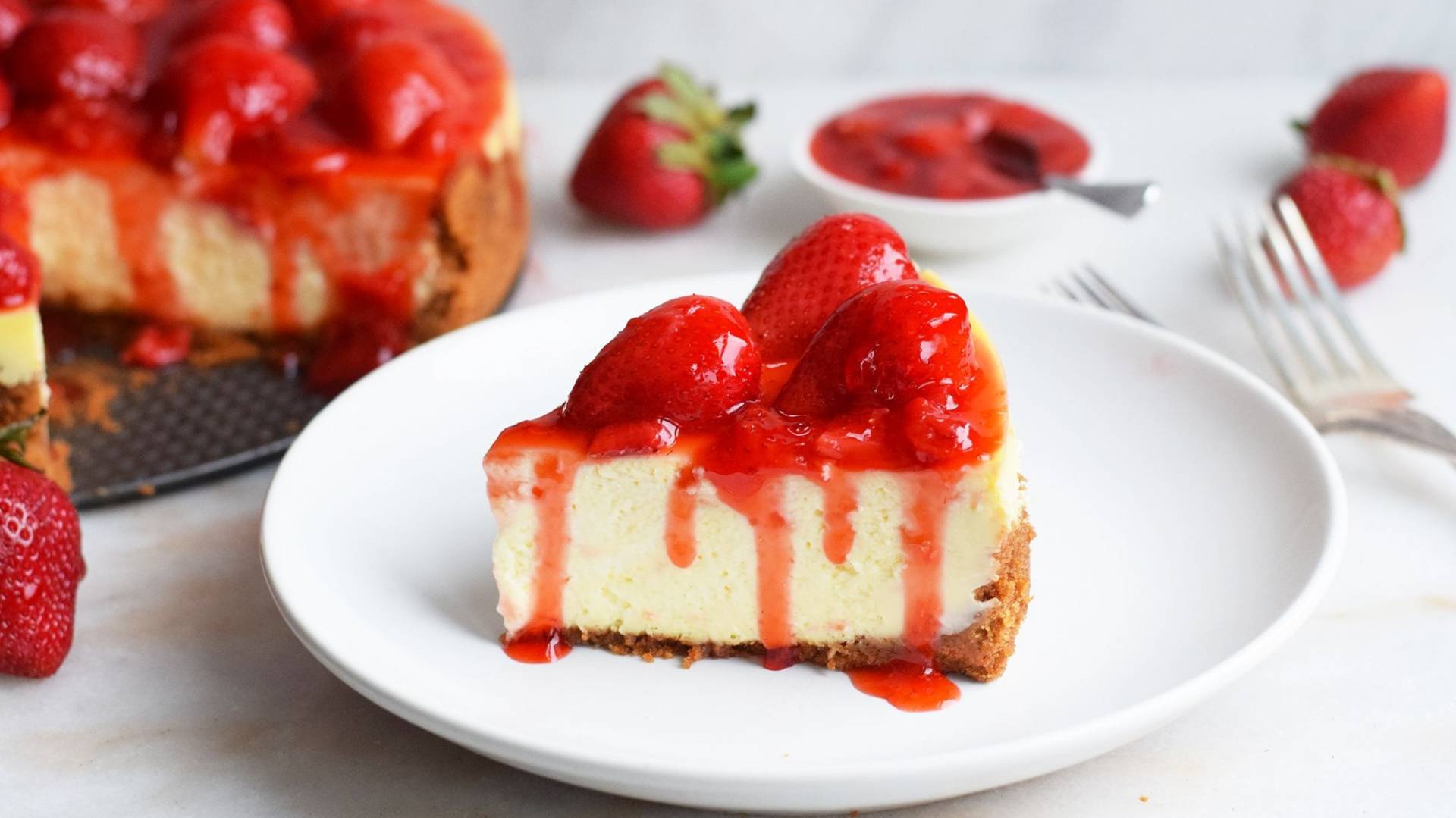 strawberry-cheesecake-4588014-03-5a5769c5f121456c8b4aa5c7c6e06f61.jpg