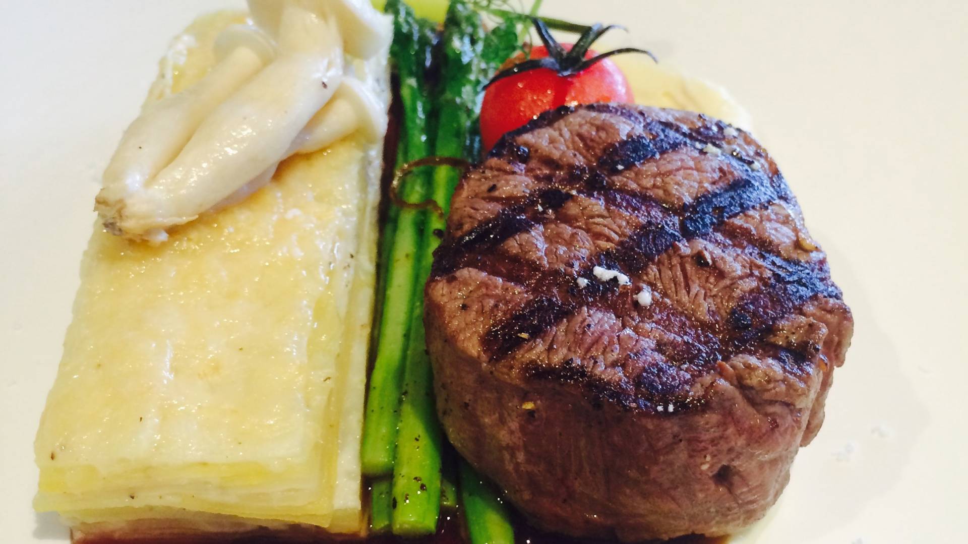 grilled tenderlion with baby asparagus and dauphinoise .jpg grilled tenderlion with baby asparagus and dauphinoise .jpg