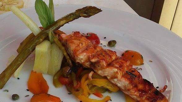 Saumon grillee_n.jpg Saumon grillee_n.jpg