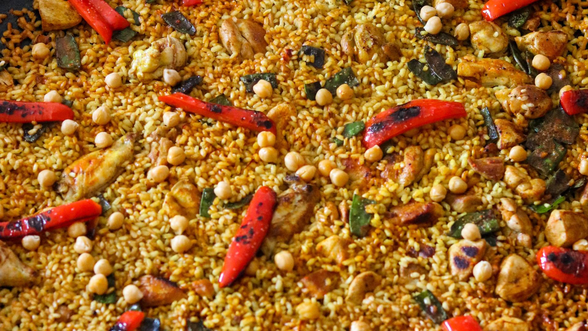 Paella de pollo.JPG Paella de pollo.JPG