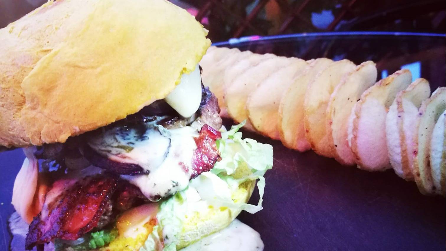 BURGER 1.jpg BURGER 1.jpg
