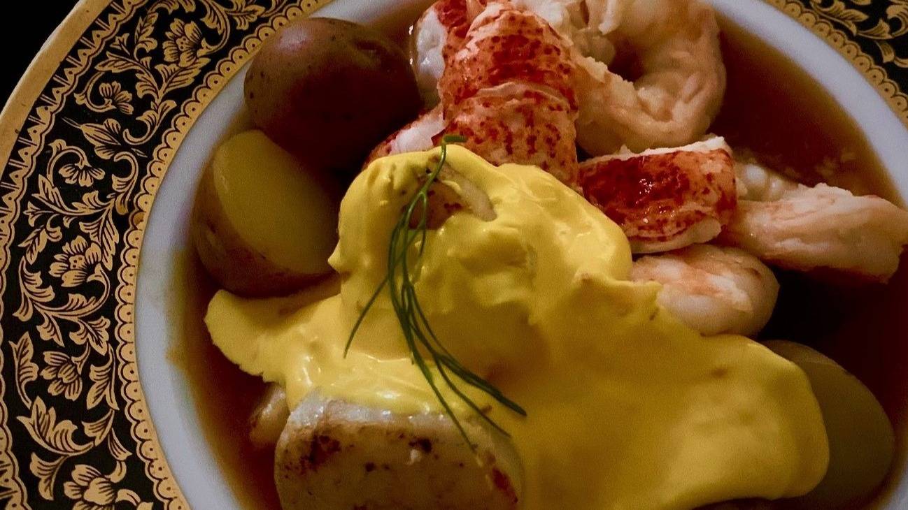Seafood in broth, saffron cream,  for Valentines.jpg